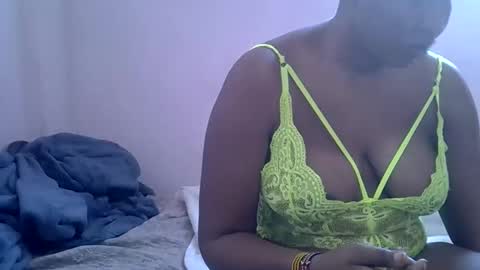 Snapshot of bantubaby chatting on November 2025 05:40:02 AM bantubaby online show from November 2025 05:40:02 AM