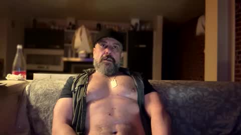 Snapshot of barba71 chatting on January 2025 03:41:01 AM Military man 69 online show from January 2025 03:41:01 AM