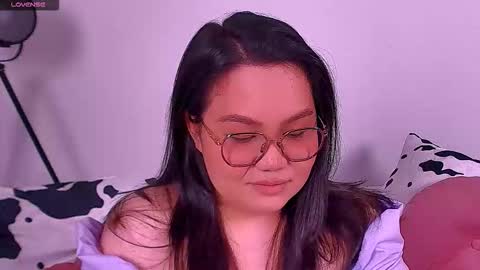 Barbie Kim online show from October 2025 06:17:02 PM