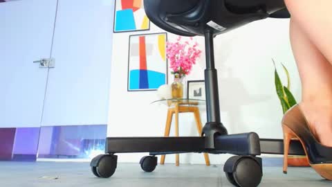 Barbara online show from November 2025 12:05:02 PM