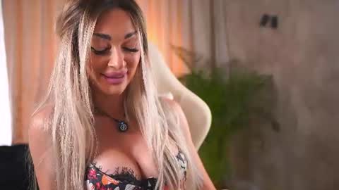 Snapshot of barbaramonn_ chatting on June 2026 03:59:01 PM Ana online show from June 2026 03:59:01 PM