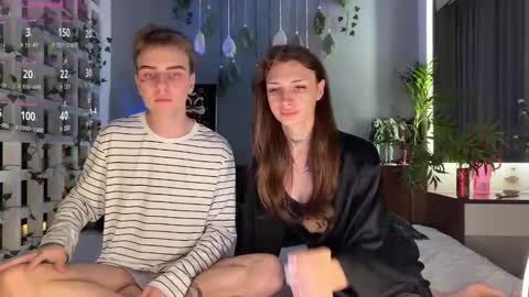 Snapshot of barbie_bi chatting on March 2025 07:48:01 PM My name is Molly. Please say hello I like talking to you. If you have any wishes or obscene desires please use the tip menu online show from March 2025 07:48:01 PM