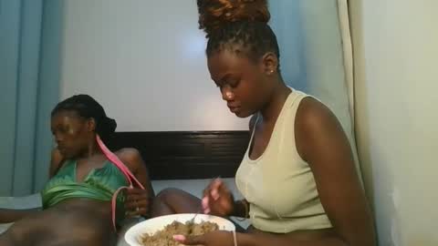 queen online show from October 2025 11:39:01 PM