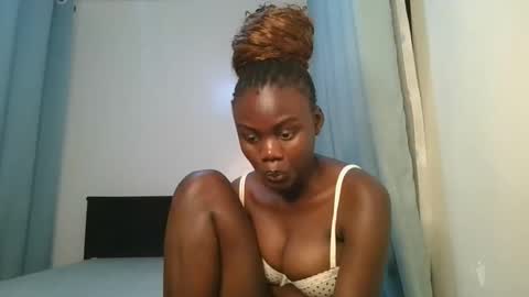 queen online show from November 2025 11:51:01 PM