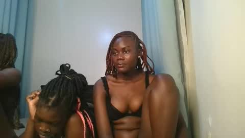 queen online show from November 2025 10:54:01 PM