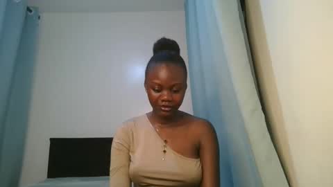 queen online show from February 2026 09:38:01 PM