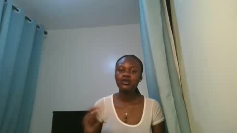 queen online show from March 2026 10:26:01 PM