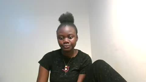 Snapshot of barbie_queen2 chatting on June 2026 09:56:01 AM queen online show from June 2026 09:56:01 AM