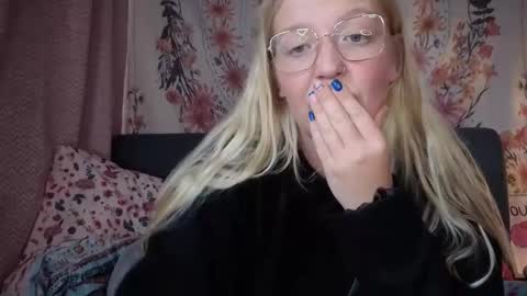 Snapshot of barbiegirl966 chatting on October 2025 11:42:01 AM barbiegirl966 online show from October 2025 11:42:01 AM