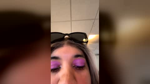 Snapshot of barbiegutzfan3 chatting on February 2026 09:38:02 PM Tsbaby301 online show from February 2026 09:38:02 PM