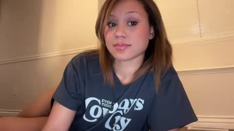Snapshot of baristachicka28 chatting on July 2026 06:39:02 AM chicka online show from July 2026 06:39:02 AM