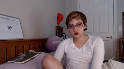 Snapshot of basilbbb chatting on May 2026 04:58:02 PM basil online show from May 2026 04:58:02 PM