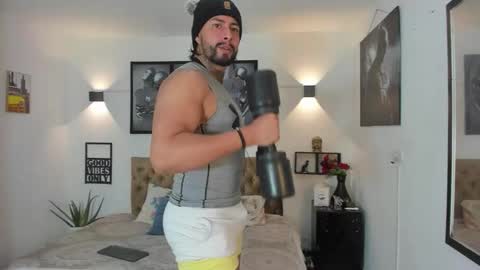 bastian_jones1 online show from November 2025 05:35:02 PM