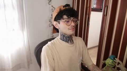 Bastiel online show from December 2025 03:28:02 PM