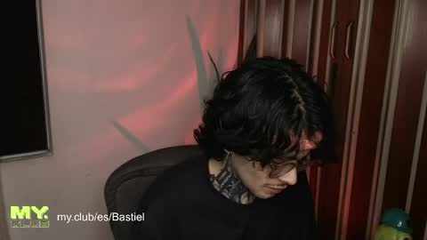 Snapshot of bastiel_ chatting on May 2026 03:01:01 AM Bastiel online show from May 2026 03:01:01 AM