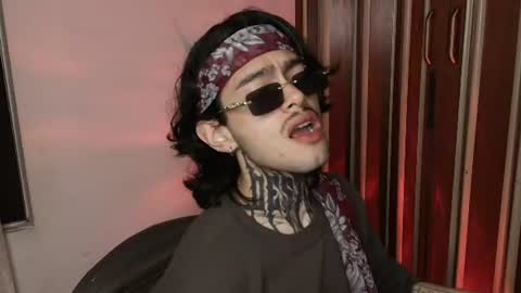 Bastiel online show from August 2026 02:33:02 AM