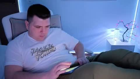 Snapshot of basystem8 chatting on February 2026 04:00:01 AM BASY online show from February 2026 04:00:01 AM