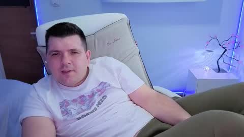 Snapshot of basystem8 chatting on February 2026 01:43:01 PM BASY online show from February 2026 01:43:01 PM