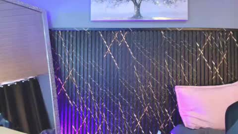    online show from September 2025 02:22:02 PM