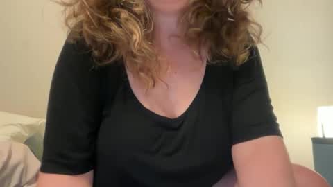 Snapshot of bbbecky33 chatting on June 2026 01:47:02 AM bbbecky33 online show from June 2026 01:47:02 AM