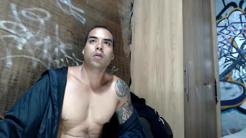 Justin online show from November 2025 01:06:02 AM