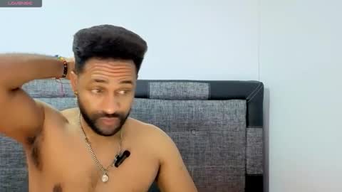 john online show from November 2025 04:11:02 AM