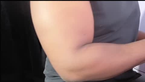 Snapshot of bbcthomas123112 chatting on January 2025 11:33:02 AM bbcthomas123112 online show from January 2025 11:33:02 AM