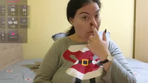 Snapshot of bbw_milf_4u chatting on February 2025 06:33:02 PM Emma online show from February 2025 06:33:02 PM