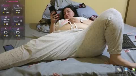 Snapshot of bbw_milf_4u chatting on February 2025 08:42:01 PM Emma online show from February 2025 08:42:01 PM