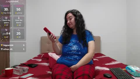 Snapshot of bbw_milf_4u chatting on October 2025 06:20:02 AM Emma online show from October 2025 06:20:02 AM