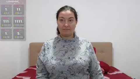 Snapshot of bbw_milf_4u chatting on October 2025 07:08:01 AM Emma online show from October 2025 07:08:01 AM