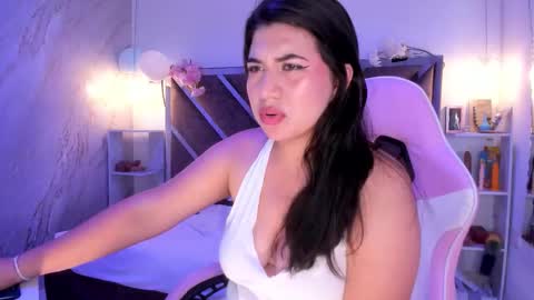 Snapshot of bbwcloe chatting on October 2025 04:01:02 AM Cloe online show from October 2025 04:01:02 AM