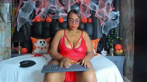 Bbwlatina01 online show from October 2025 12:28:01 PM