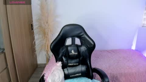 Cami online show from April 2026 09:52:01 PM