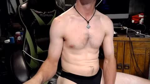 bchillin28 online show from April 2026 04:48:02 AM