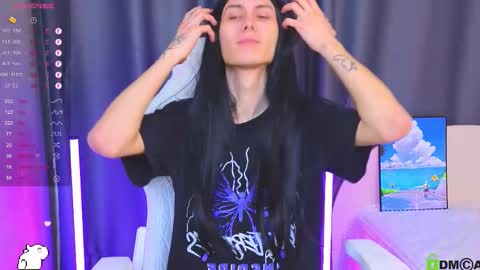 Aiden online show from December 2025 11:32:02 PM