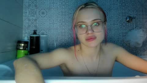 Summer BABY online show from December 2024 10:37:02 PM