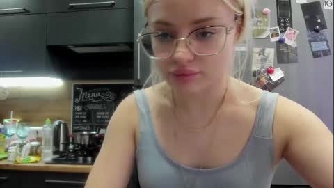 Summer BABY online show from October 2025 01:12:01 PM