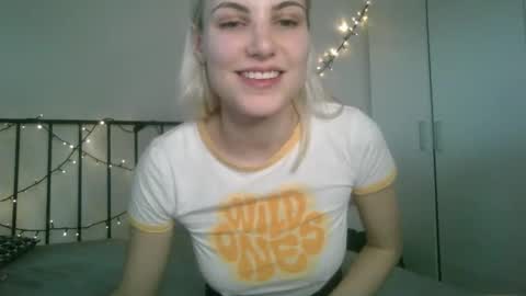 Snapshot of bea_trix77 chatting on January 2025 01:05:02 PM Yours sweet Bea 3 online show from January 2025 01:05:02 PM