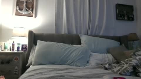 Emma online show from October 2025 05:17:02 AM