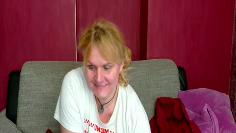 Snapshot of bealust chatting on May 2026 04:28:02 AM Bea online show from May 2026 04:28:02 AM