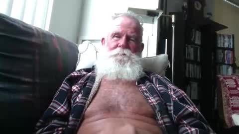 beardbushy online show from October 2025 05:56:01 PM