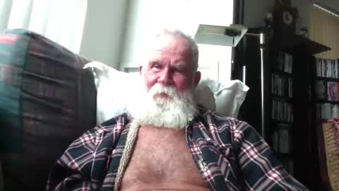 Snapshot of beardbushy chatting on April 2026 06:13:02 PM beardbushy online show from April 2026 06:13:02 PM