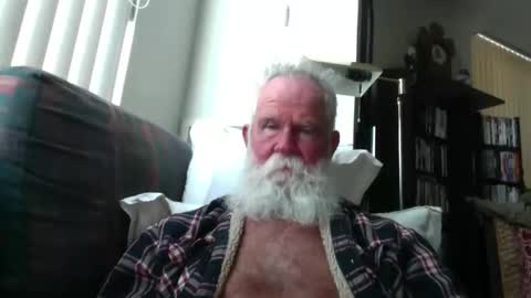 Snapshot of beardbushy chatting on April 2026 03:58:02 PM beardbushy online show from April 2026 03:58:02 PM