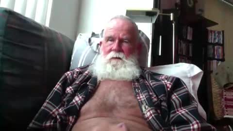 Snapshot of beardbushy chatting on May 2026 02:25:02 PM beardbushy online show from May 2026 02:25:02 PM