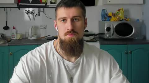 Snapshot of bearded_legend chatting on December 2024 08:07:01 PM Zeus online show from December 2024 08:07:01 PM