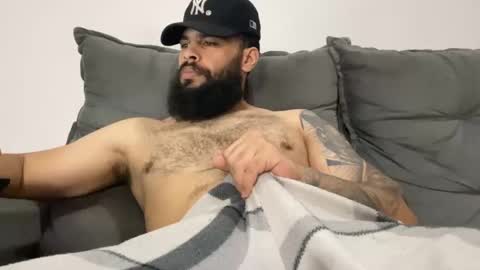 Min online show from October 2025 05:11:02 AM