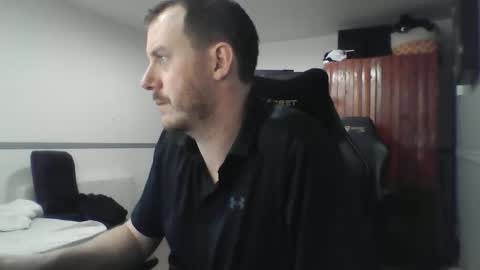 Snapshot of beastyboyxx chatting on April 2026 07:45:01 AM beastyboyxx online show from April 2026 07:45:01 AM