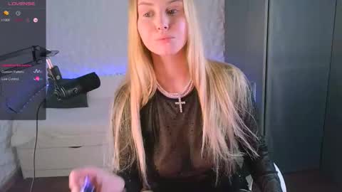 Beatrice online show from November 2025 09:25:02 PM