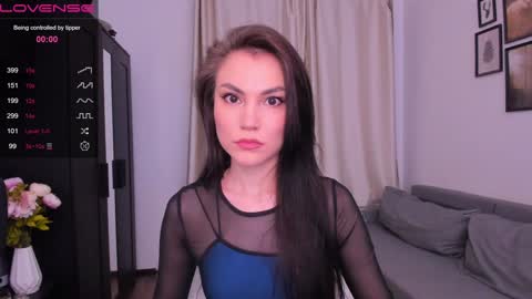 Bzzz Bea online show from December 2024 10:19:01 PM